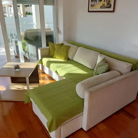 Гостьовий будинок New! Coplex In Near The Sea Макарська