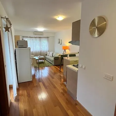 New! Coplex In Near The Sea