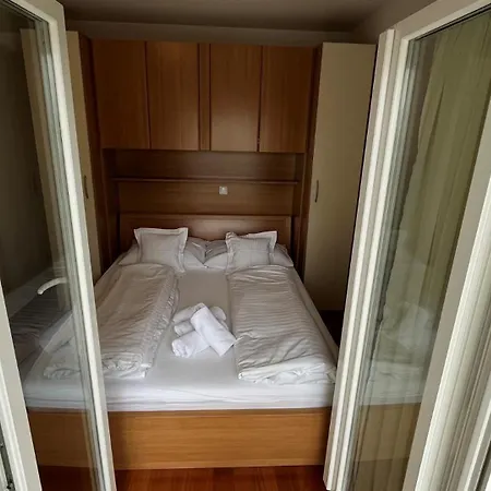 New! Coplex In Near The Sea